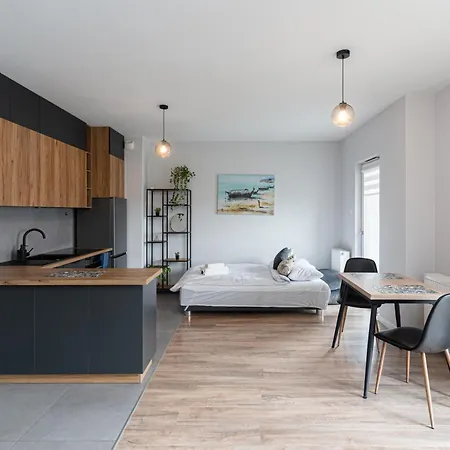 Podwislocze Modern By Bookinghost *